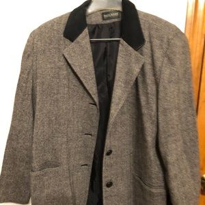Black and white tweed blazer size 22
